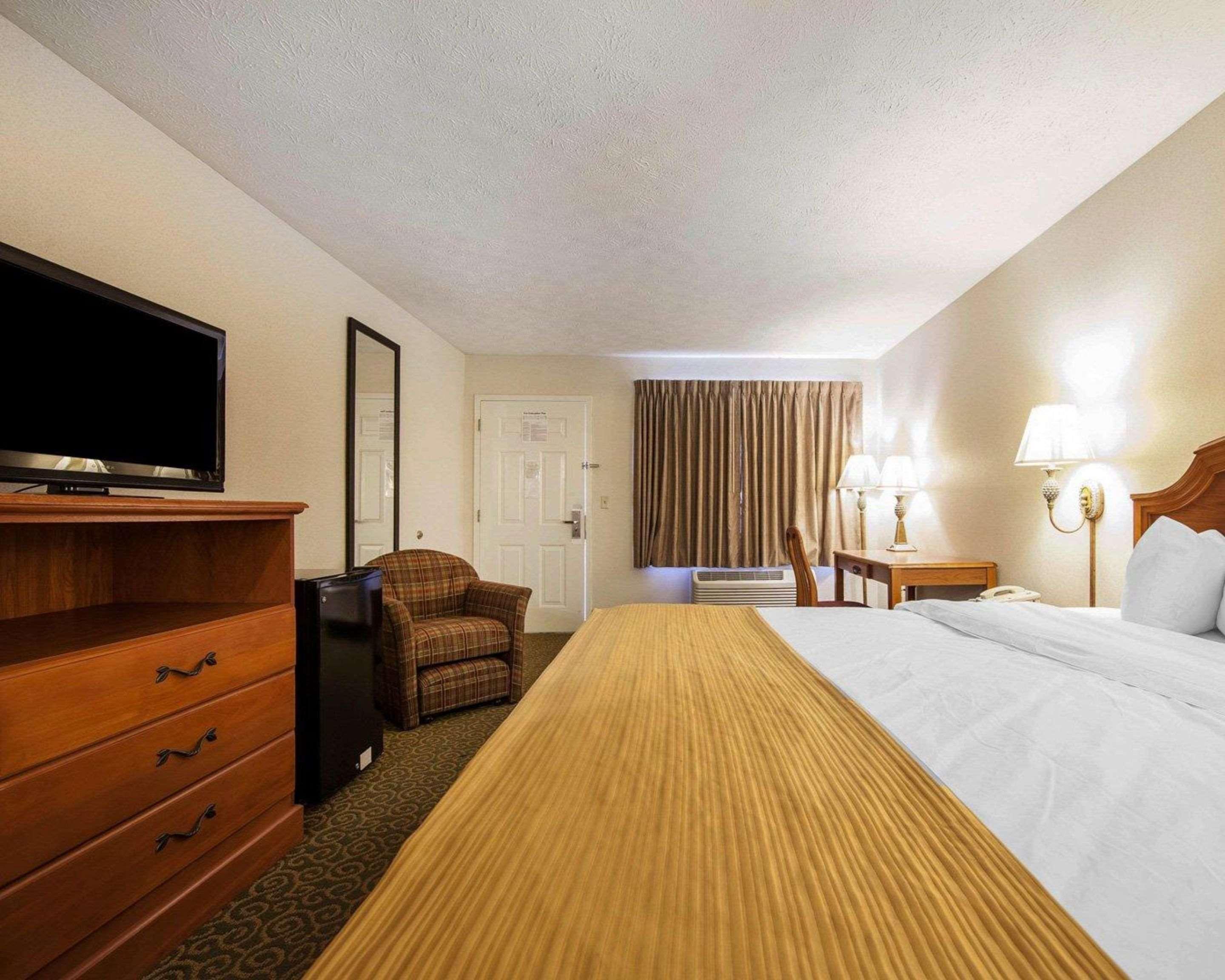 Americas Best Value Inn Grayson Exterior photo