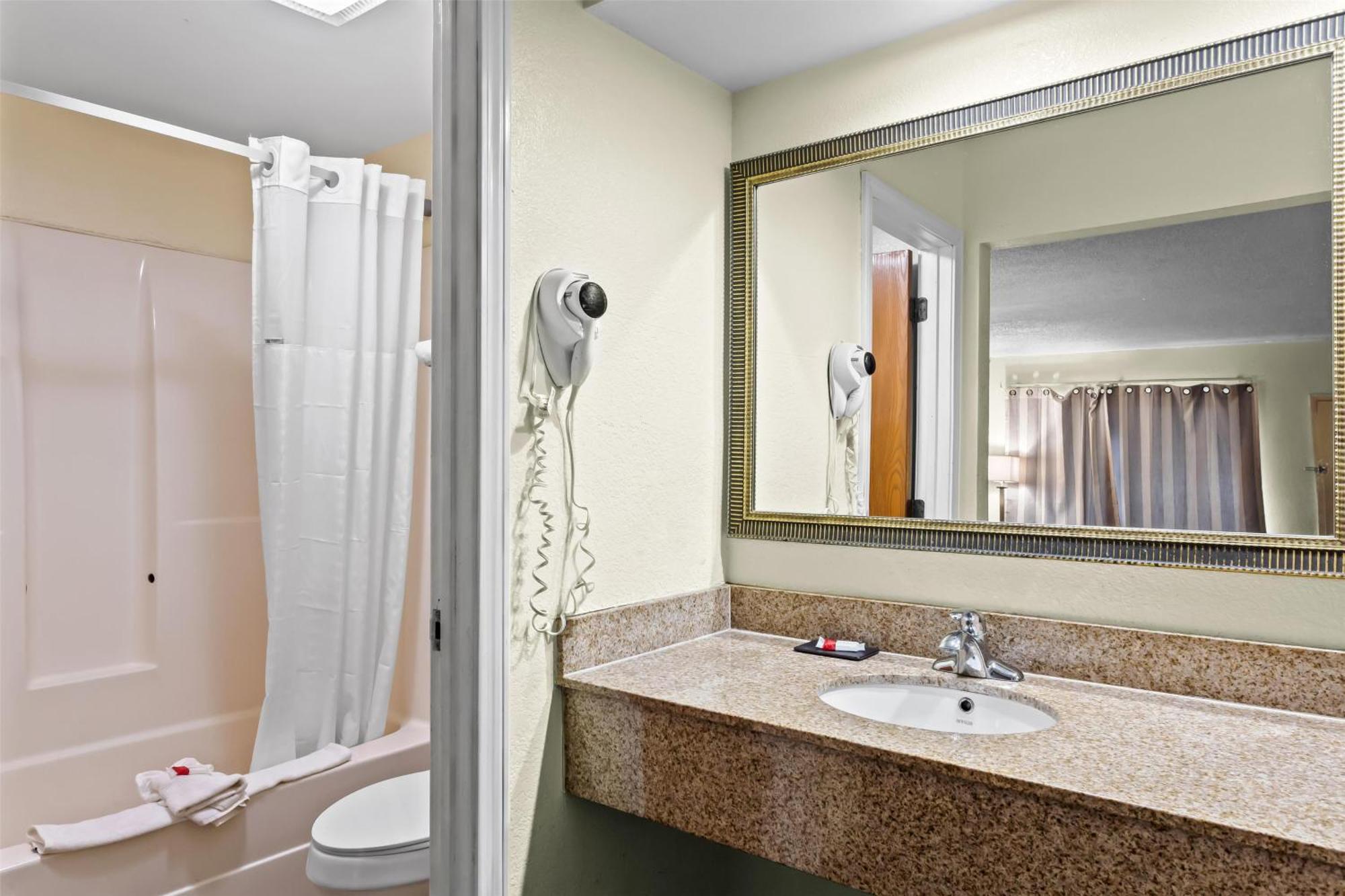 Americas Best Value Inn Grayson Exterior photo