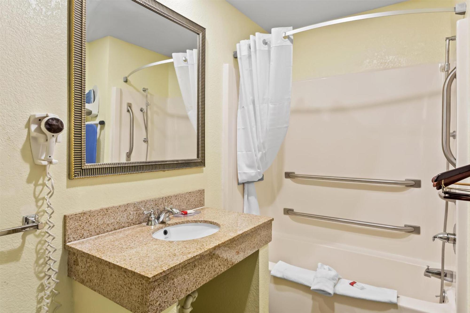 Americas Best Value Inn Grayson Exterior photo
